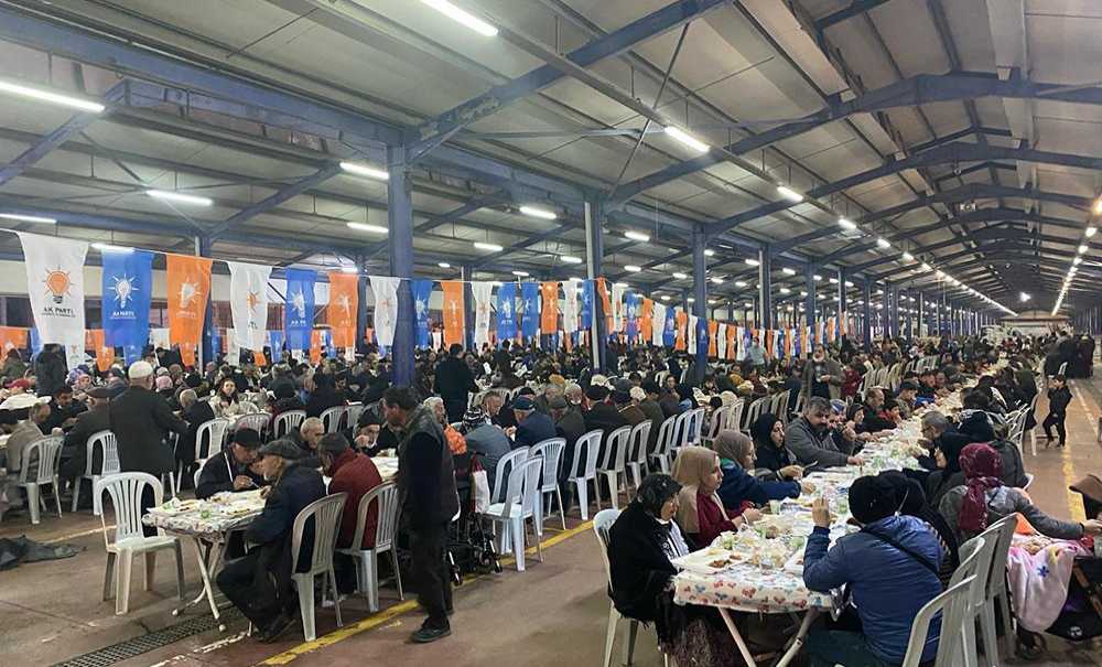 Ak Parti İftar Programı Düzenledi