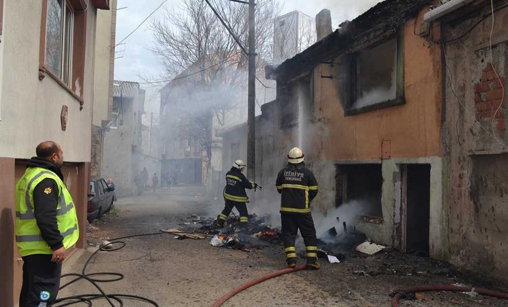 Bir Gün Önce Uyarmıştık, O Bina Yandı