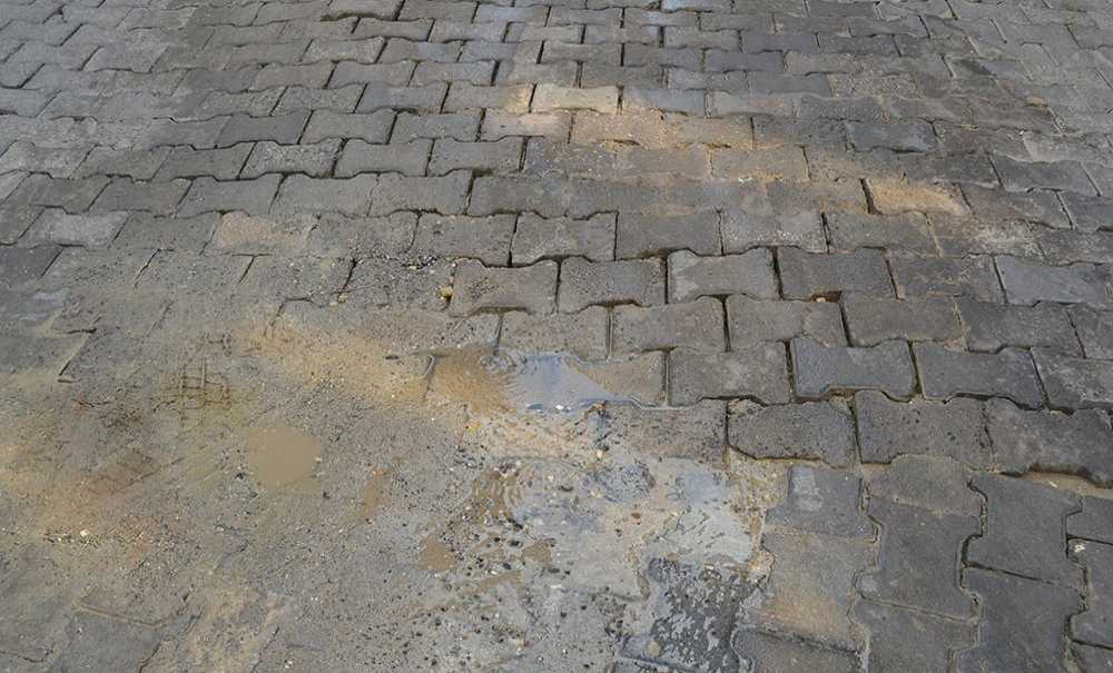 Yine Aynı Nokta Yine Su Patlağı