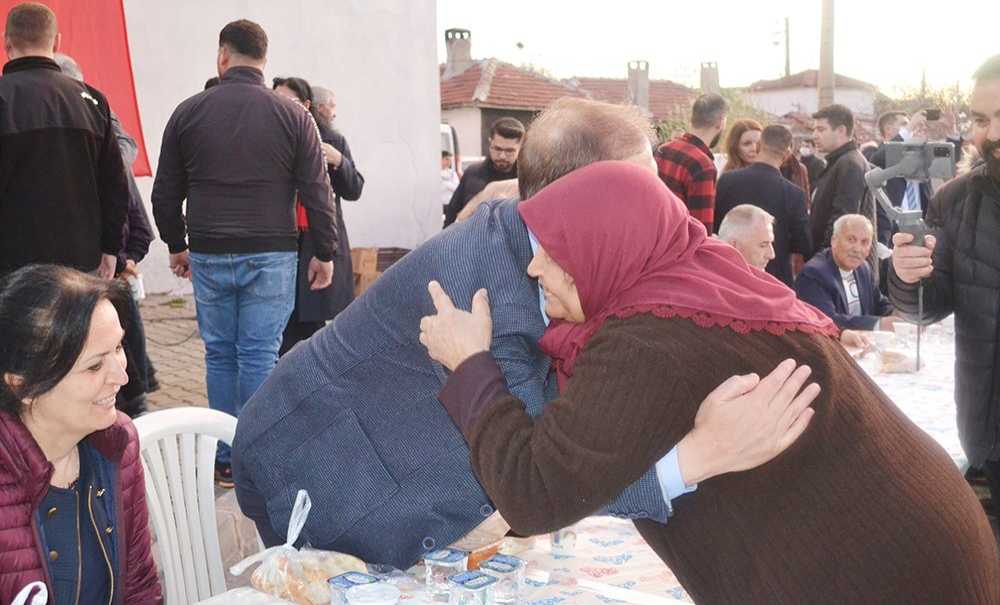 Kaymakam Sarılı Roman Vatandaşlarla Kucaklaştı