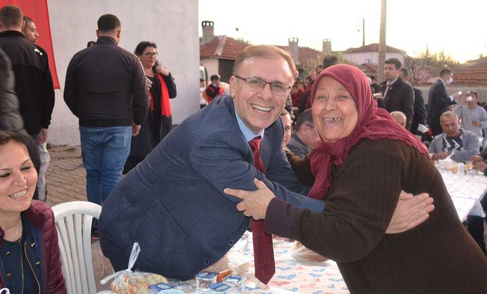 Kaymakam Sarılı Roman Vatandaşlarla Kucaklaştı