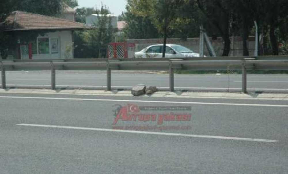 Türk Yapımı Üstgeçit Kaldırıldı