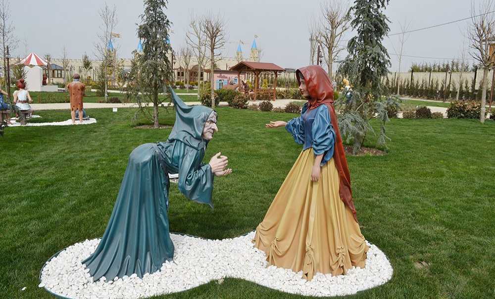 “Masal Park'ta, Masallarla Uyutulan Türk Gençliğidir”