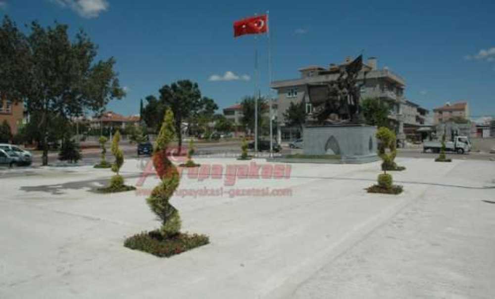 Yeni İlçenin Yeni Meydanı Düzenlendi