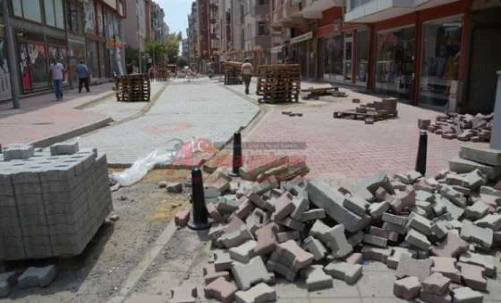 Mandıracı Caddesi 3. Sokağa Kilit Parke Taşı