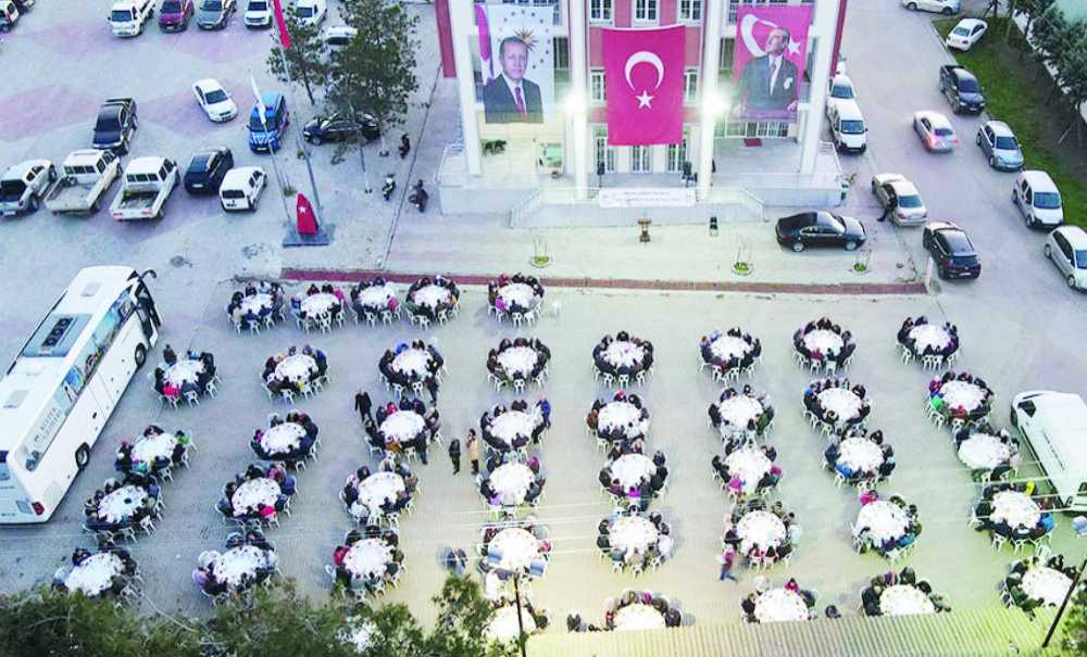 Marmaraereğlisi Belediyesi'nden Türkmenli Mahallesinde İftar