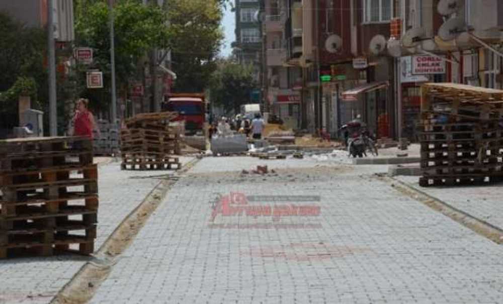 Mandıracı Caddesi 3. Sokağa Kilit Parke Taşı