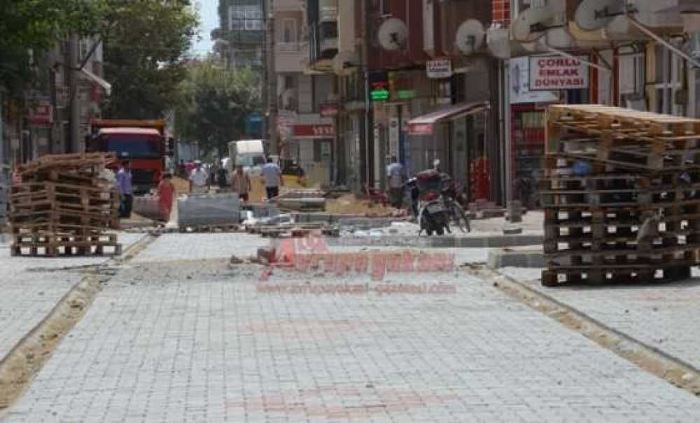Mandıracı Caddesi 3. Sokağa Kilit Parke Taşı