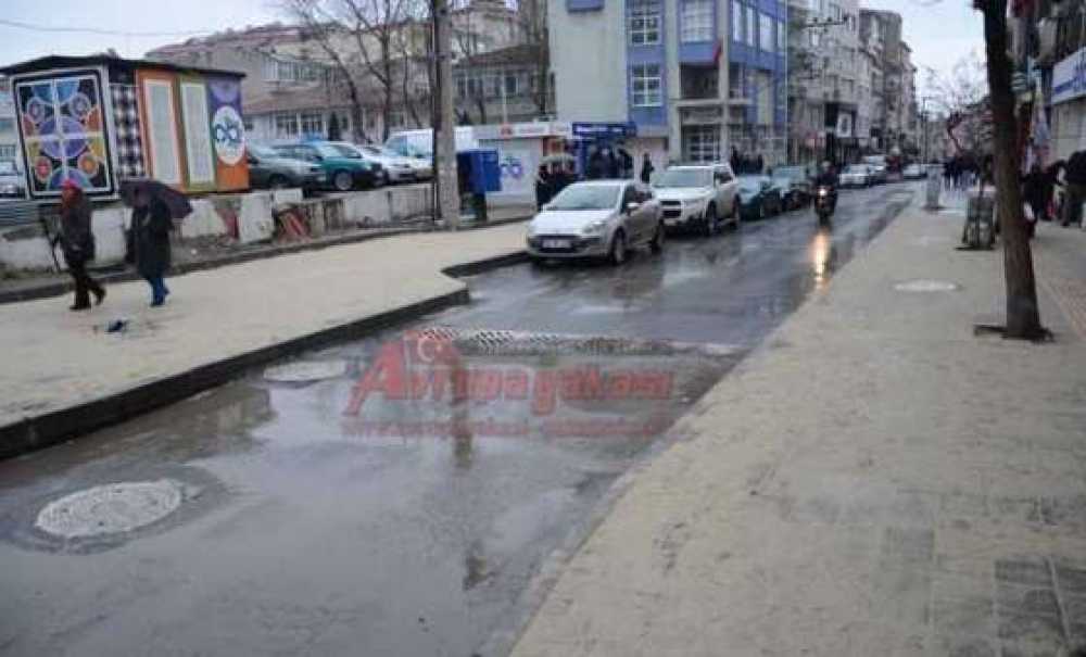 Kumlar Çamura Neden Oldu