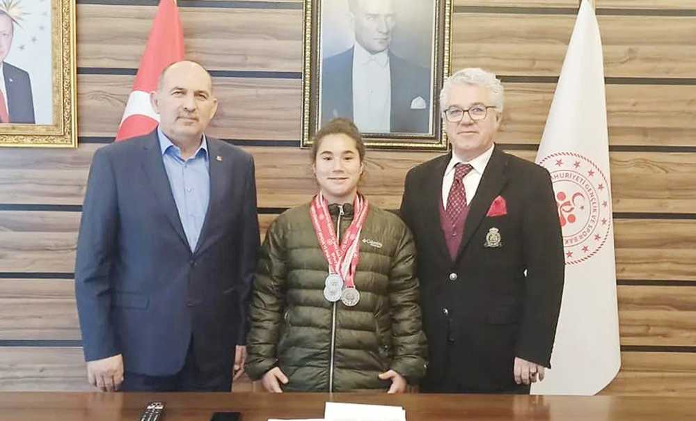 Çorlulu Atlet Erdurur, 3 Altın 1 Bronz Madalya Sahibi Oldu