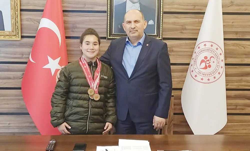 Çorlulu Atlet Erdurur, 3 Altın 1 Bronz Madalya Sahibi Oldu