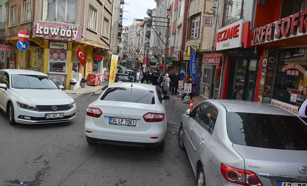 Akıncılar Caddesi'ne Çözüm Yok!