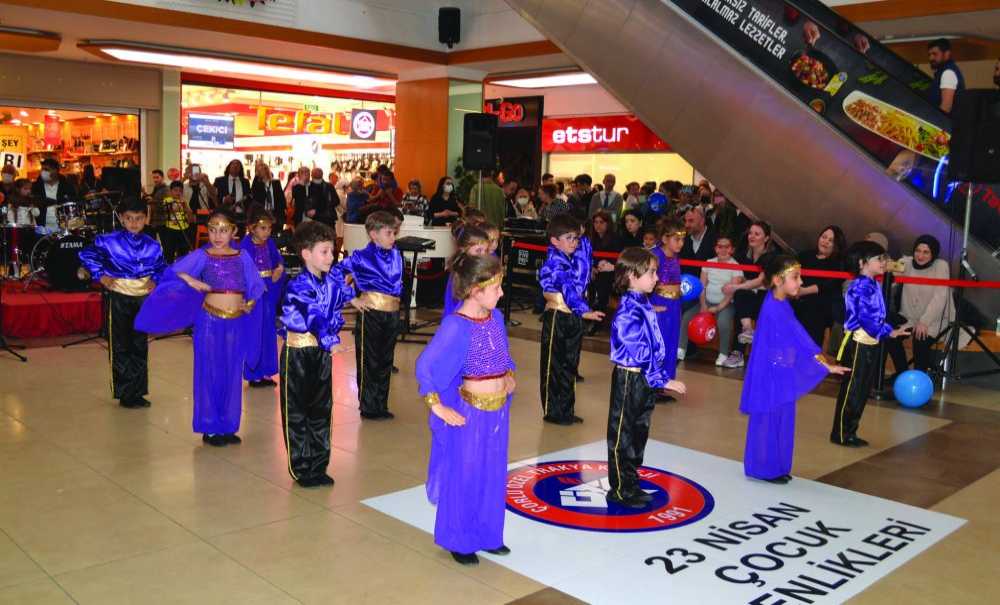 Trakya Koleji 23 Nisan Coşkusunu Doyasıya Yaşadı