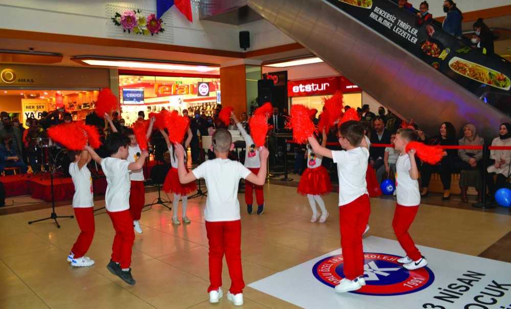 Trakya Koleji 23 Nisan Coşkusunu Doyasıya Yaşadı