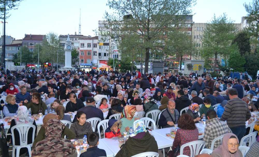 Chp İftar Programında Buluştu