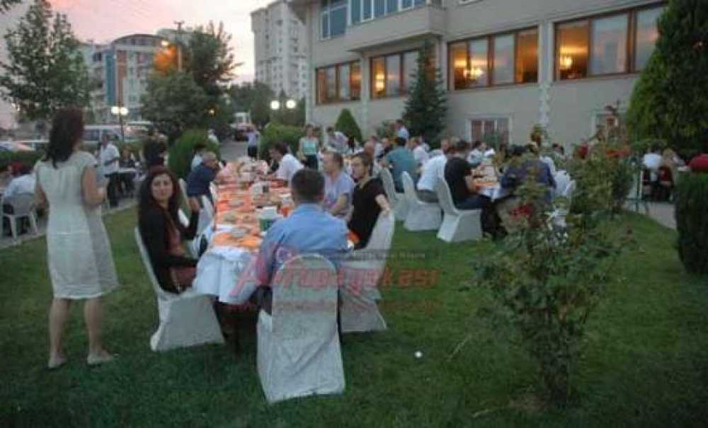 Sgk`dan İftar Yemeği