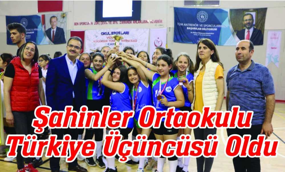 Şahinler Ortaokulu Türkiye Üçüncüsü Oldu