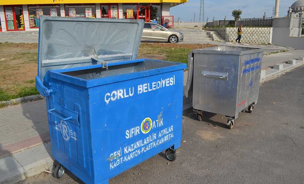 Geri Dönüşüm Kutusu Çöp Kutusu Oldu