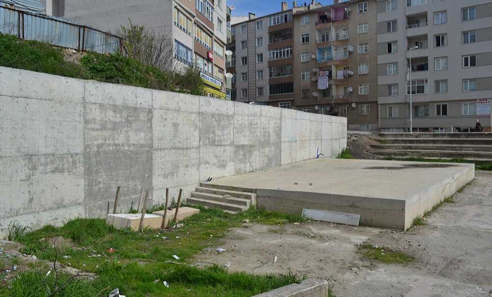 Amfi Tiyatro Yapılacağı Günü Bekliyor