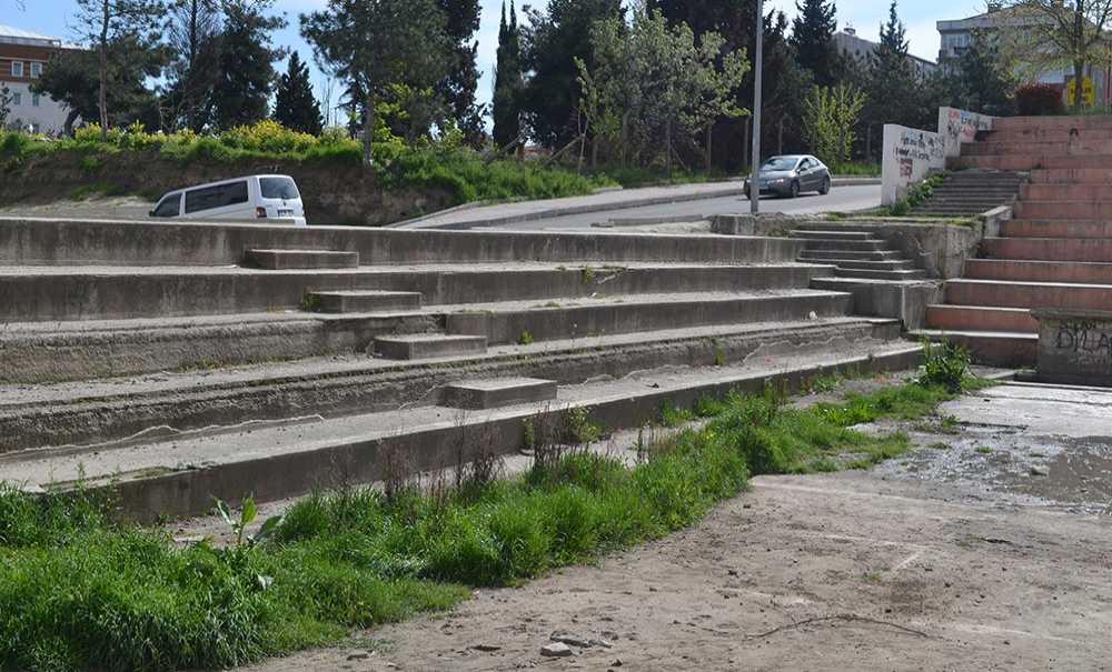 Amfi Tiyatro Yapılacağı Günü Bekliyor