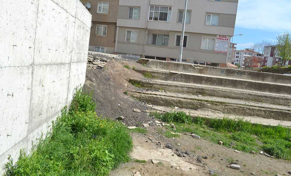 Amfi Tiyatro Yapılacağı Günü Bekliyor