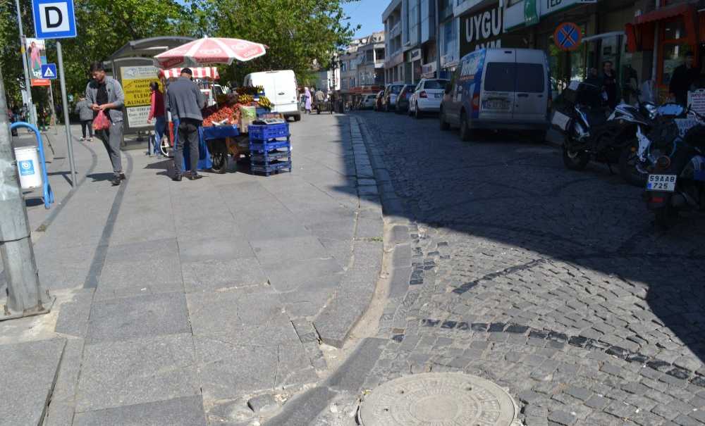 Yetkililer Sorunu Görmüyor!