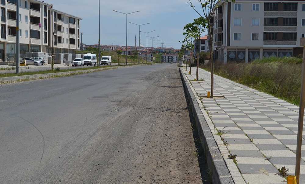 İsmet Paşa Bulvarı Hizmet Bekliyor