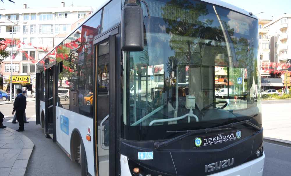 Belediye Otobüsü Yine Yolda Kaldı