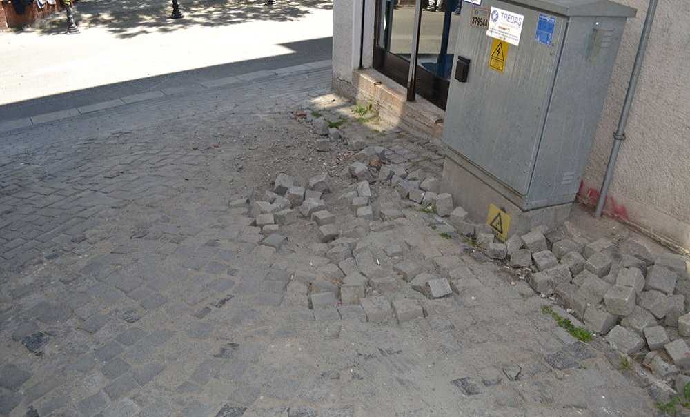 Kazılan Yerlerin Tamiratı Bir Türlü Yapılmıyor!