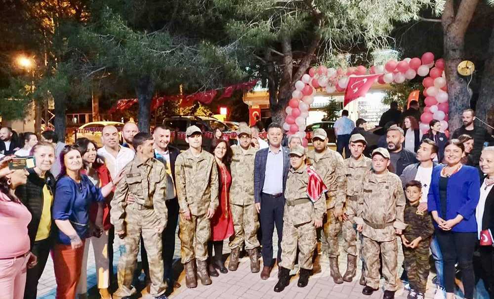 Asker Kınasında Duygu Dolu Anlar Yaşandı