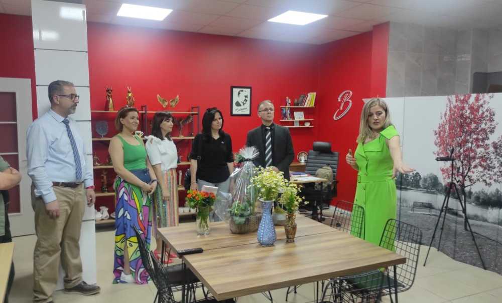 Sanat Derneği'nin Açılışını Kaymakam Sarılı Yaptı