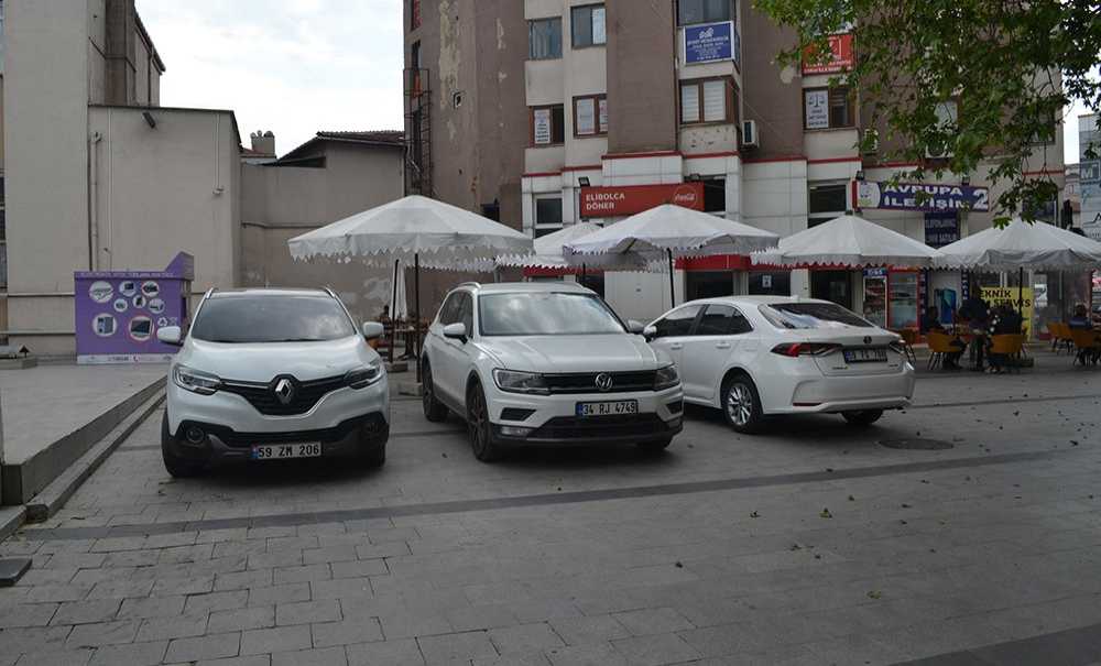 Tarihi Caminin Önü Otopark Oldu
