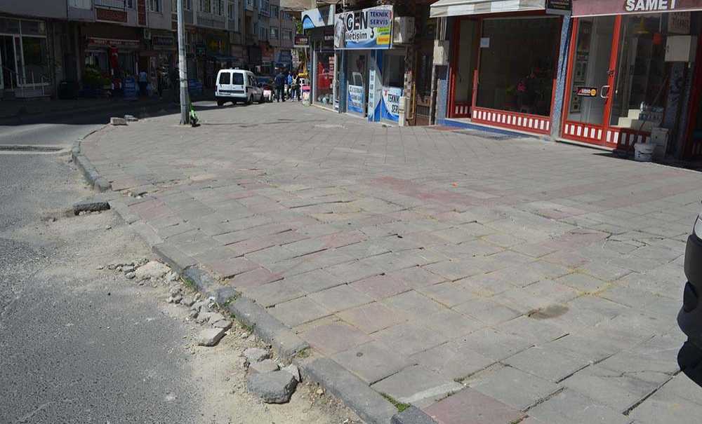 Bu Kaldırımlar Ne Zaman Yapılacak?