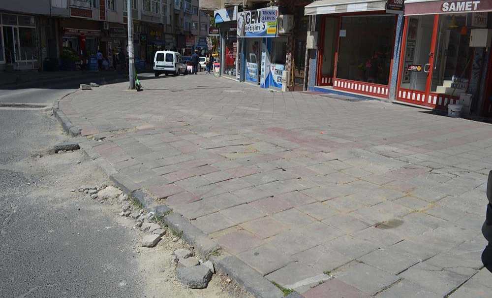 Bu Kaldırımlar Ne Zaman Yapılacak?