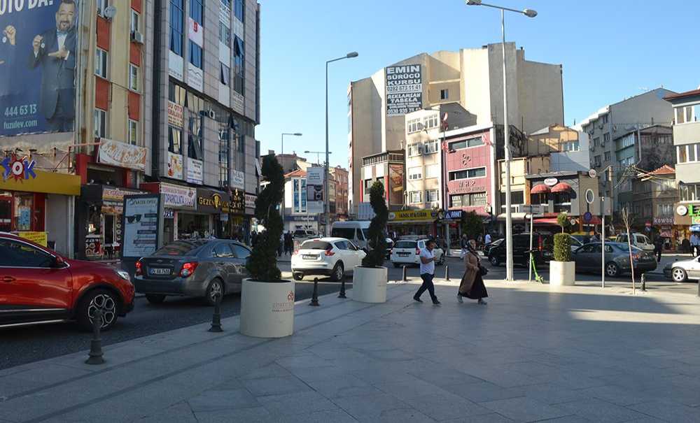 Trafik Keşmekeşliğini Umursayan Yok!