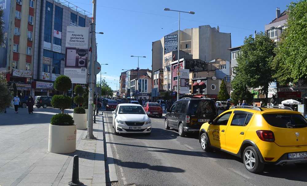 Trafik Keşmekeşliğini Umursayan Yok!