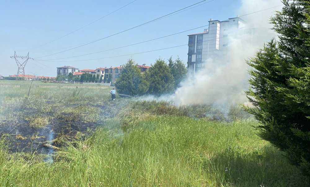 Anız Yangını Korku Dolu Anlar Yaşattı