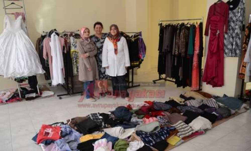 Reşadiye Mahallesi'nin Ak Partili Kadınlarından Hayır Çarşısı