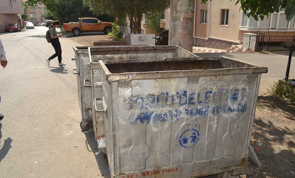 Havalar Isındı, Yıkanmayan Çöp Kutuları Koku Yayıyor