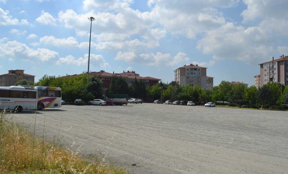 Pazarın Etrafında Keşmekeşlik Yaşanıyor