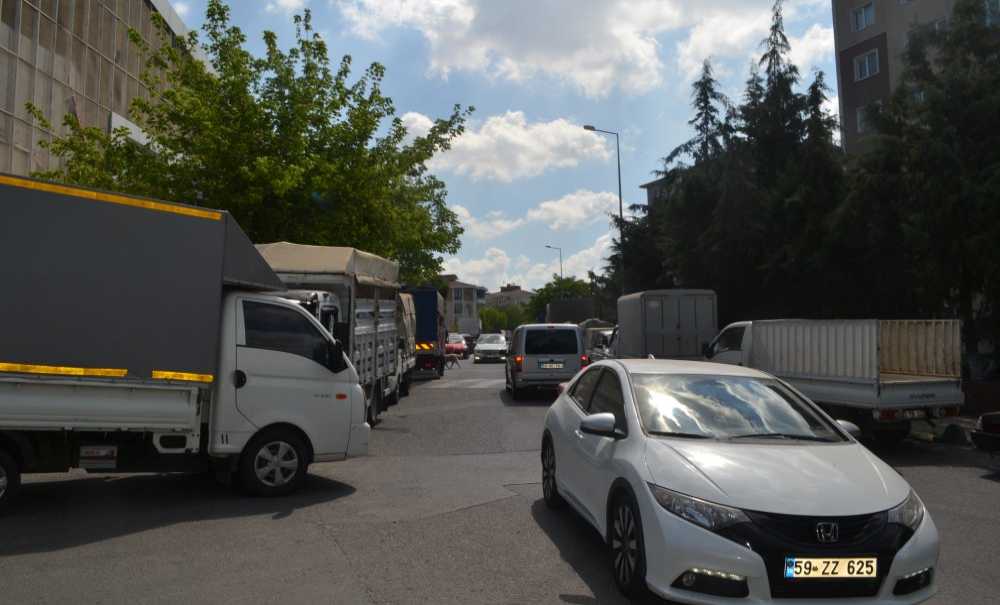 Pazarın Etrafında Keşmekeşlik Yaşanıyor