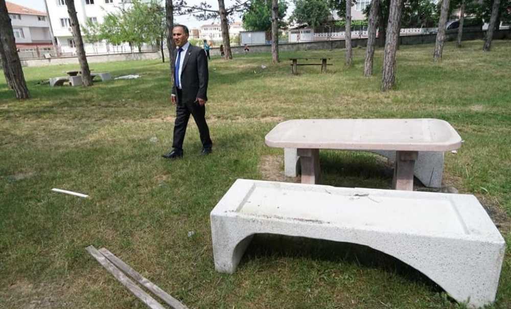 Piknik Masaları Yenilendi