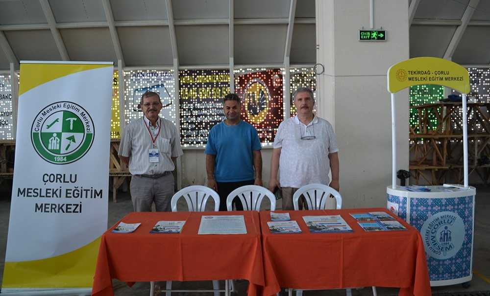Çorlu'da Eğitim Fuarı Açıldı