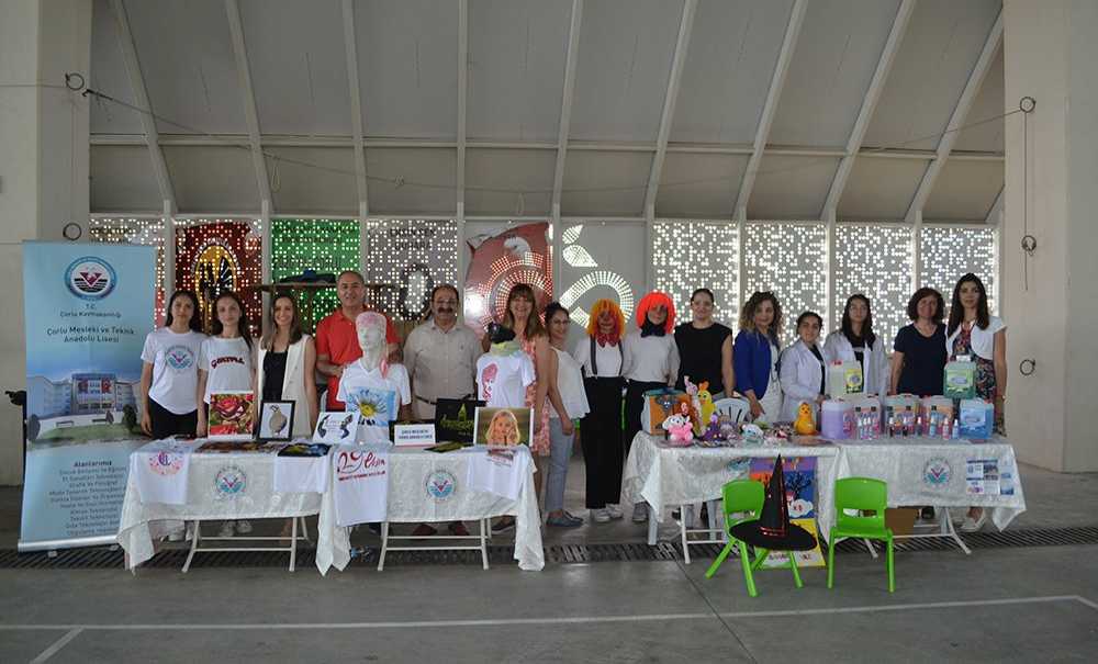 Çorlu'da Eğitim Fuarı Açıldı