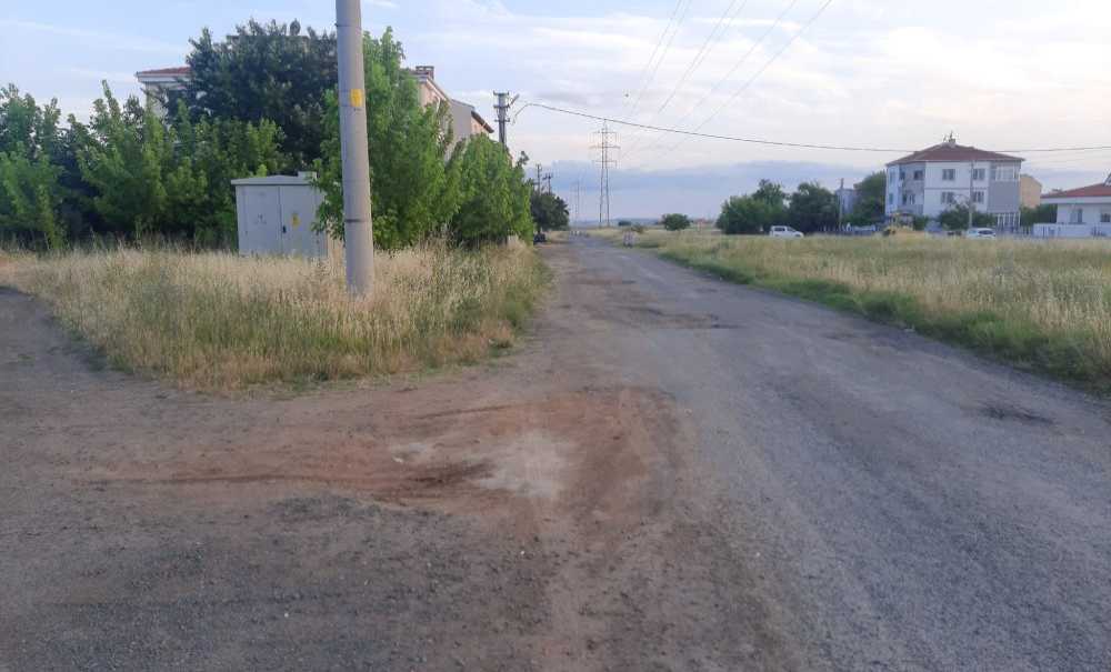 Yollar Delik Deşik!