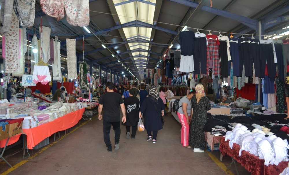 Yazlık Kıyafetlerin Adresi Pazar Oldu