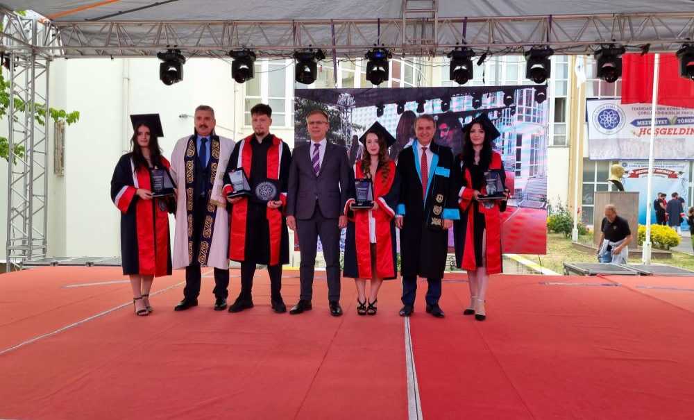 Nkü Mühendislik Fakültesinde Mezuniyet Töreni Düzenlendi