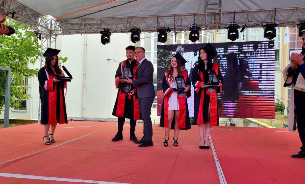 Nkü Mühendislik Fakültesinde Mezuniyet Töreni Düzenlendi