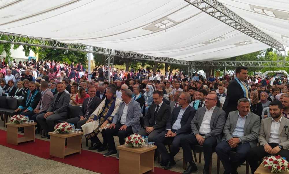 Nkü Mühendislik Fakültesinde Mezuniyet Töreni Düzenlendi