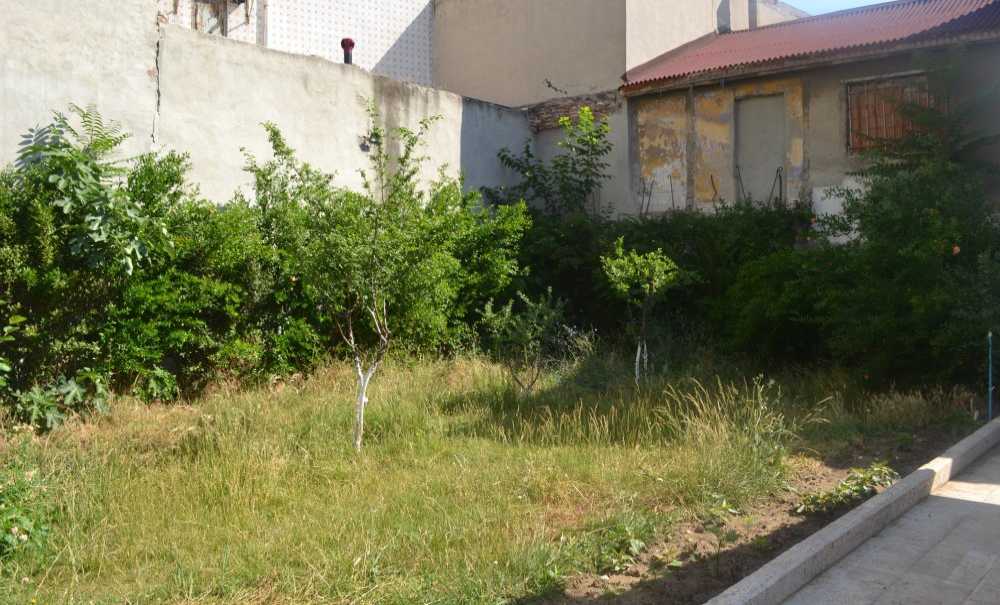 Tarihi Cami Bakımsızlıktan Dökülüyor